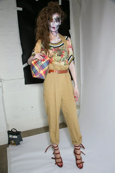 Look 66